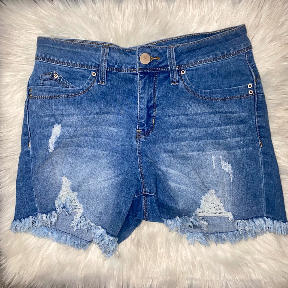 Fashion Nova Medium Wash Stretch Shorts size 9